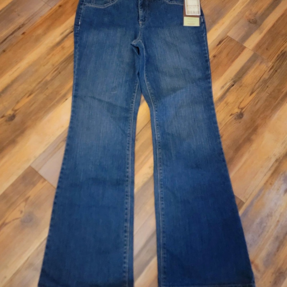 Sonoma Original Fit Bootcut Jean - Size 8 Short